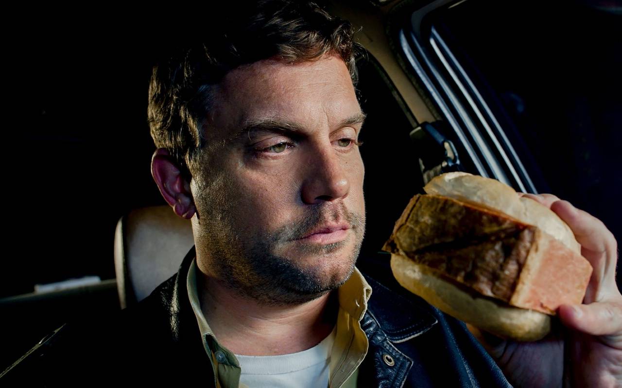 Franz will seinen geliebten Leberkäs' verputzen.