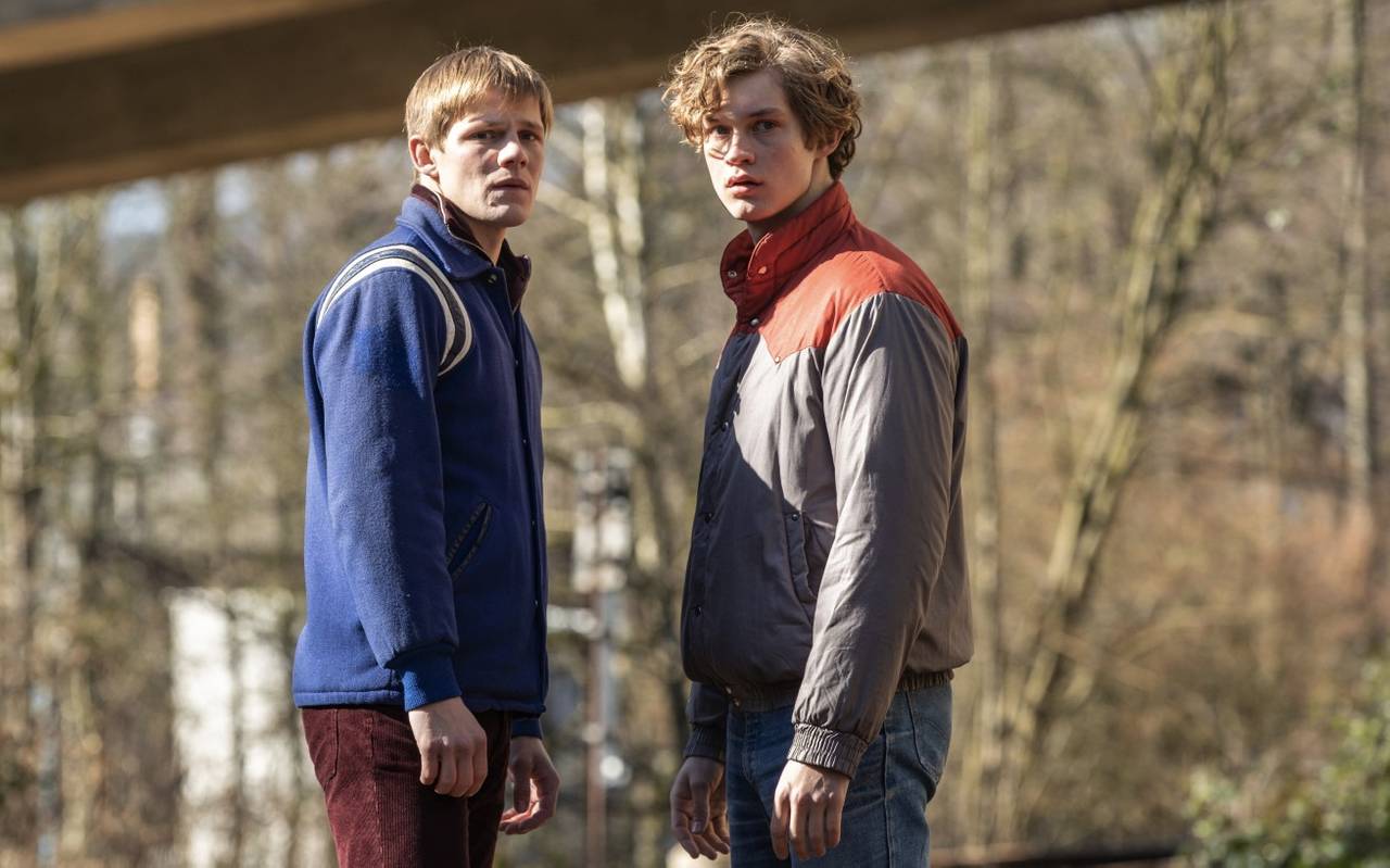 Frieder und Höppner am Gleis.