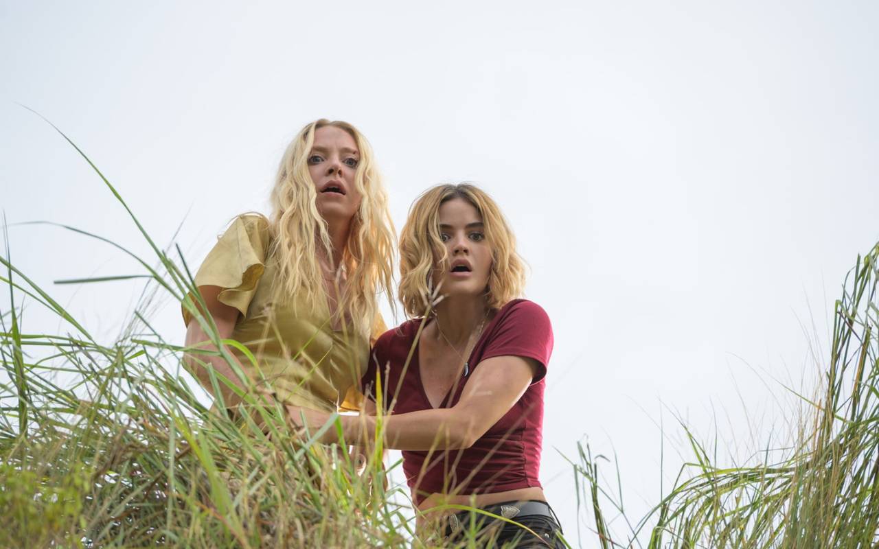 Die Angst macht sich unter den Gästen breit.