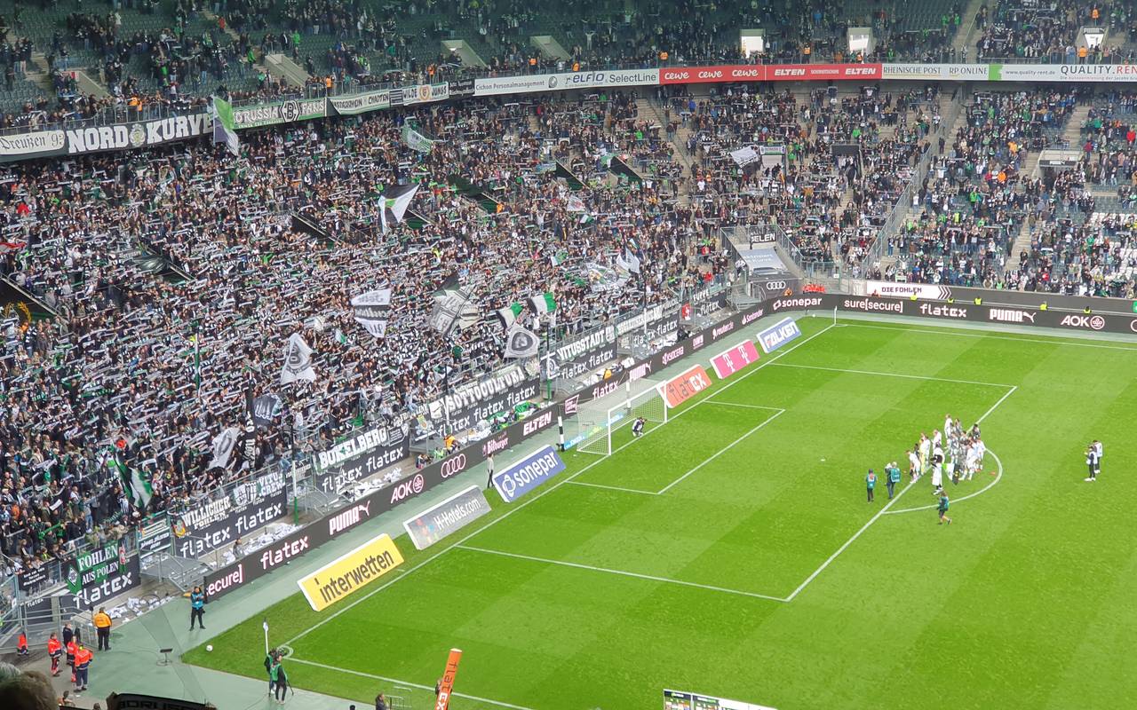 Eindrücke vom Spiel Borussia Mönchengladbach gegen den 1. FC Heidenheim am 28.10.2023. Borussia Mönchengladbach gewann mit 2:1.