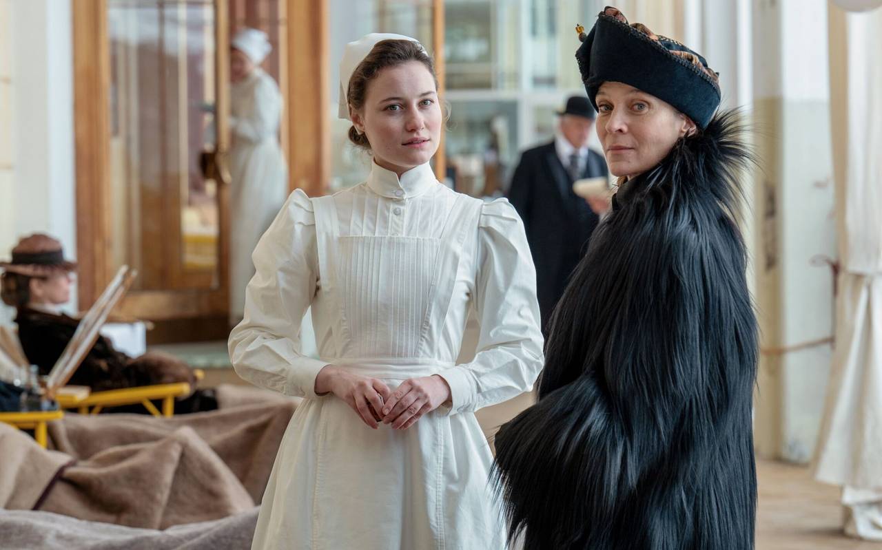 Johanna trifft auf Gräfin von Hausner.