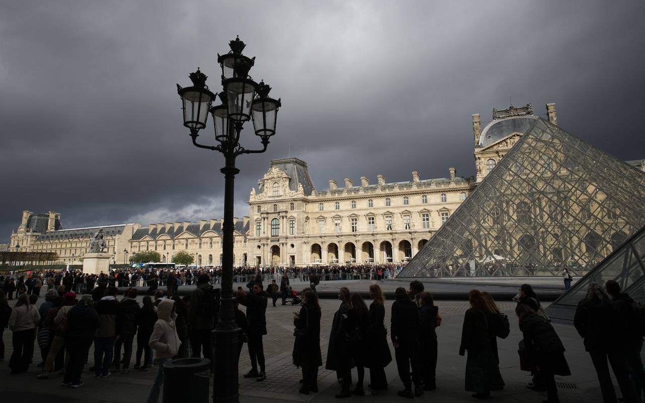 BKA und Interpol fahnden nach gestohlenen Louvre-Juwelen