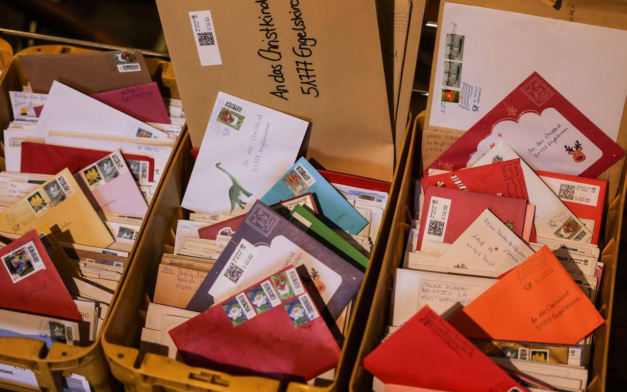 Eröffnung der Christkindpostfiliale in Engelskirchen