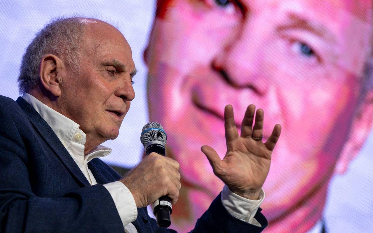 Uli Hoeneß spricht auf Kongress „Sport Marke Medien“