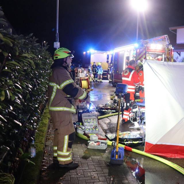 Zwei Tote bei Brand in Einfamilienhaus