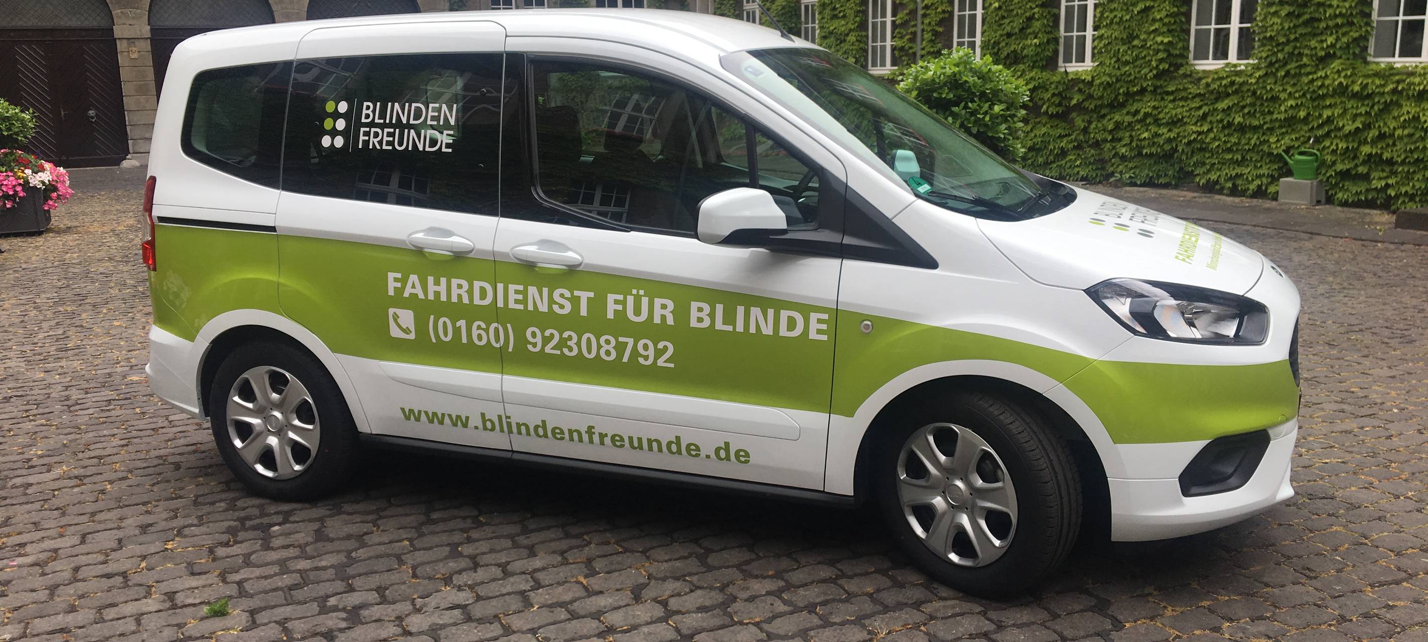 Mönchengladbach bekommt Blindenmobil