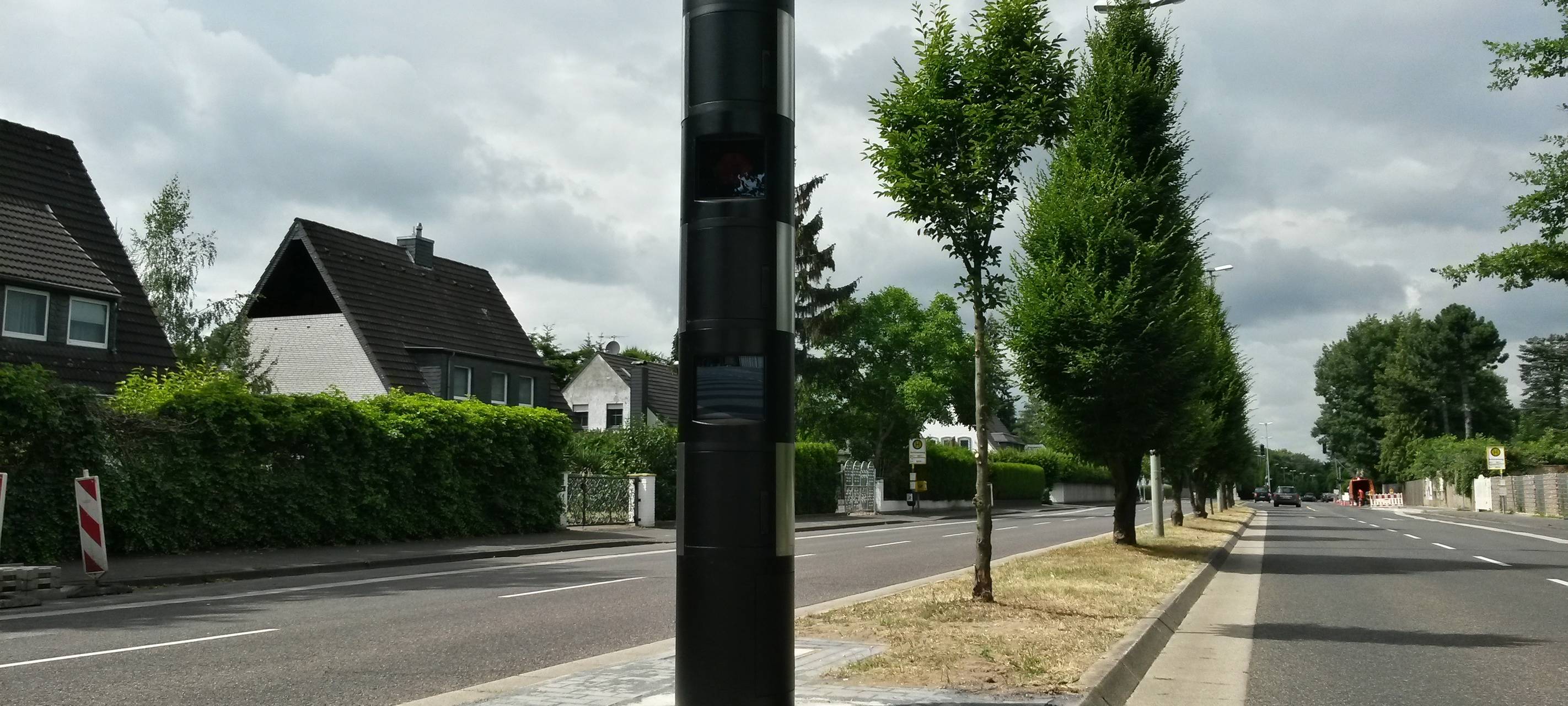 Blitzersäule soll Brucknerallee beruhigen