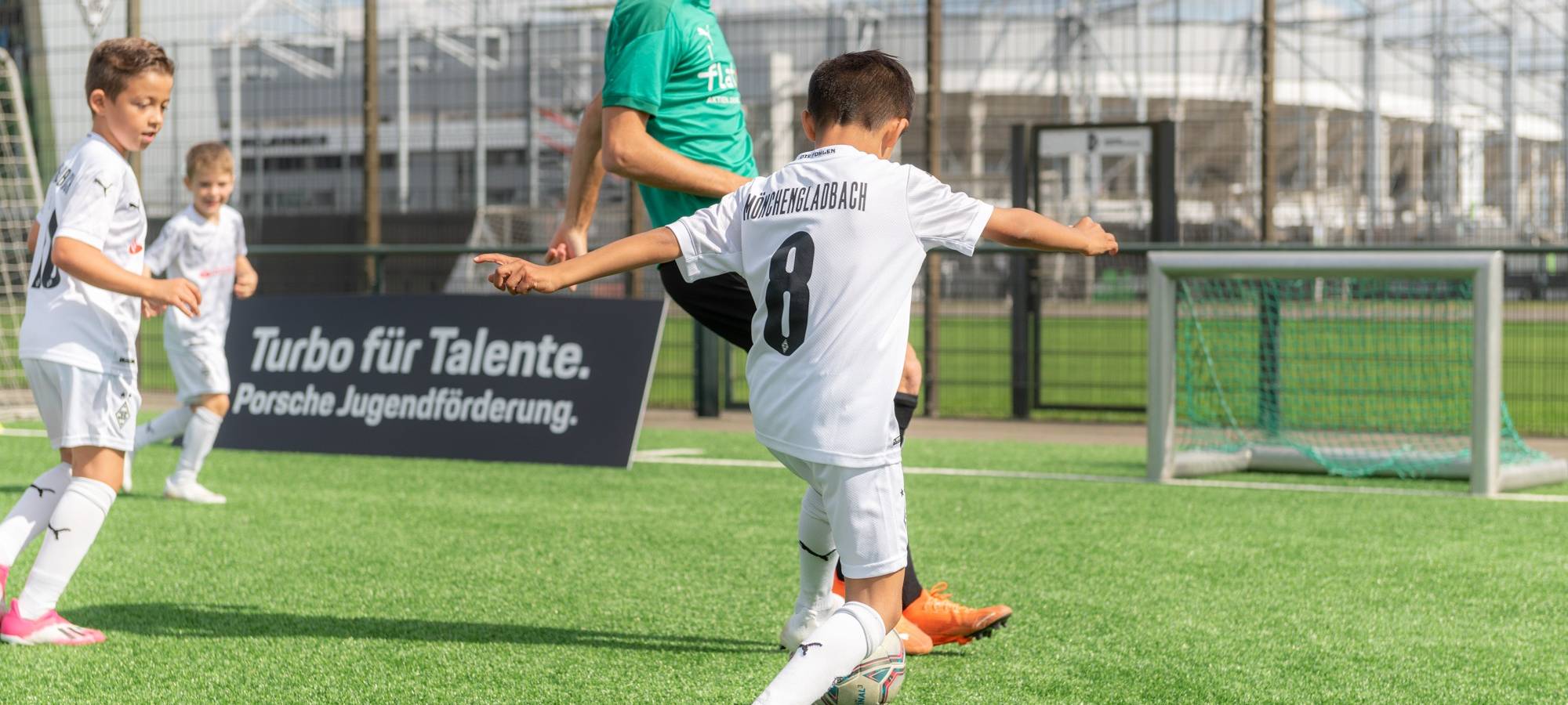 Borussia: Porsche wird Nachwuchssponsor