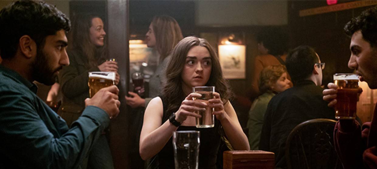 Nicky und Kim lernen sich kennen.