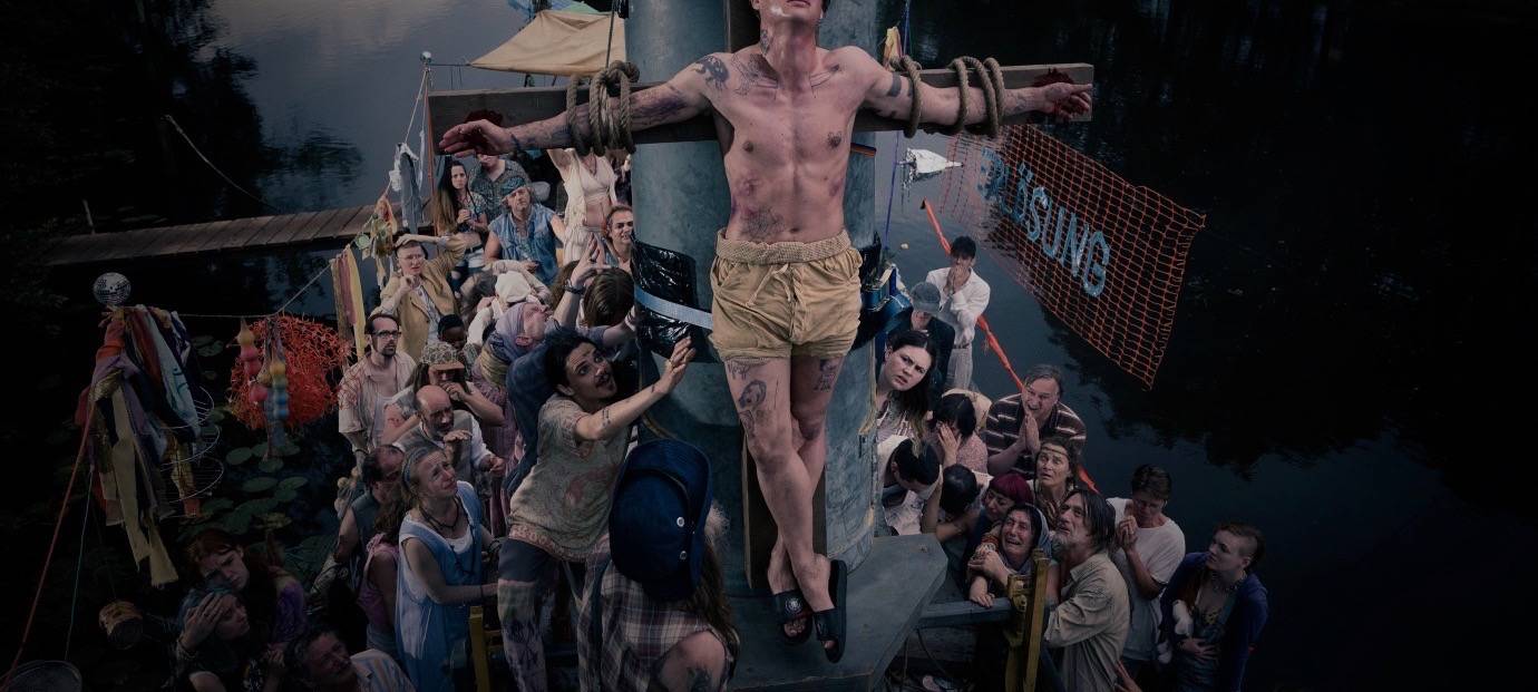 Seltsame Kulte nehmen ihren Lauf...