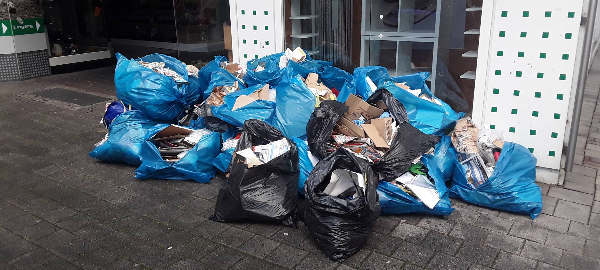 Illegale Entsorgung: Mülldetektive beobachten verstärkt Container