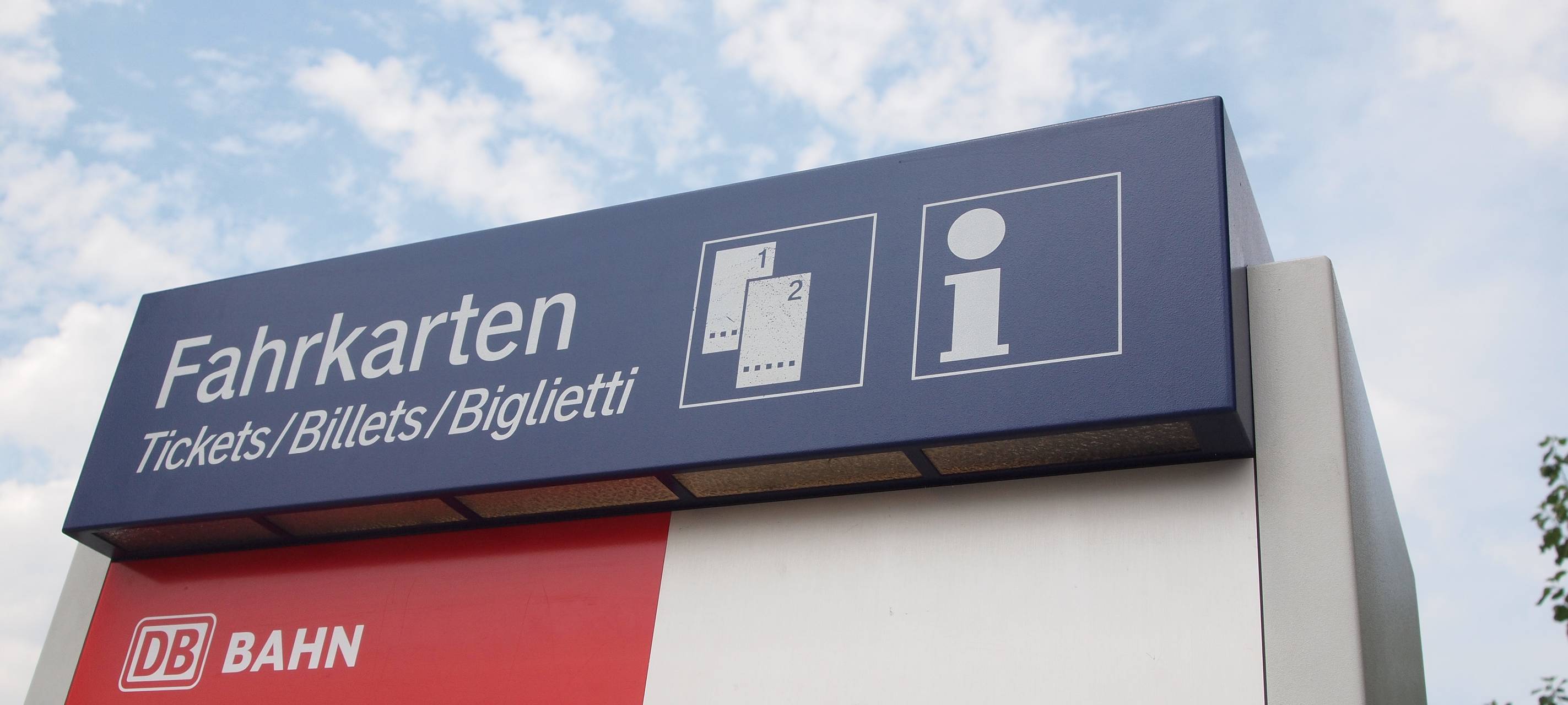 Weiter Karten für den Fernverkehr im Gladbacher HBF