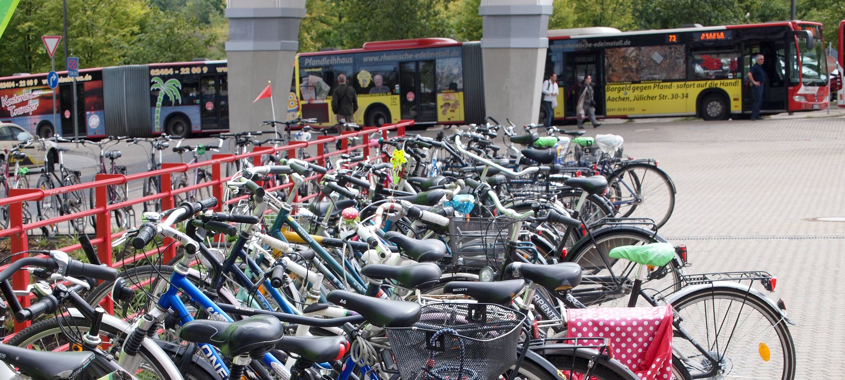Autos am "Tag der Mobilität" auf der Bismarckstraße verboten