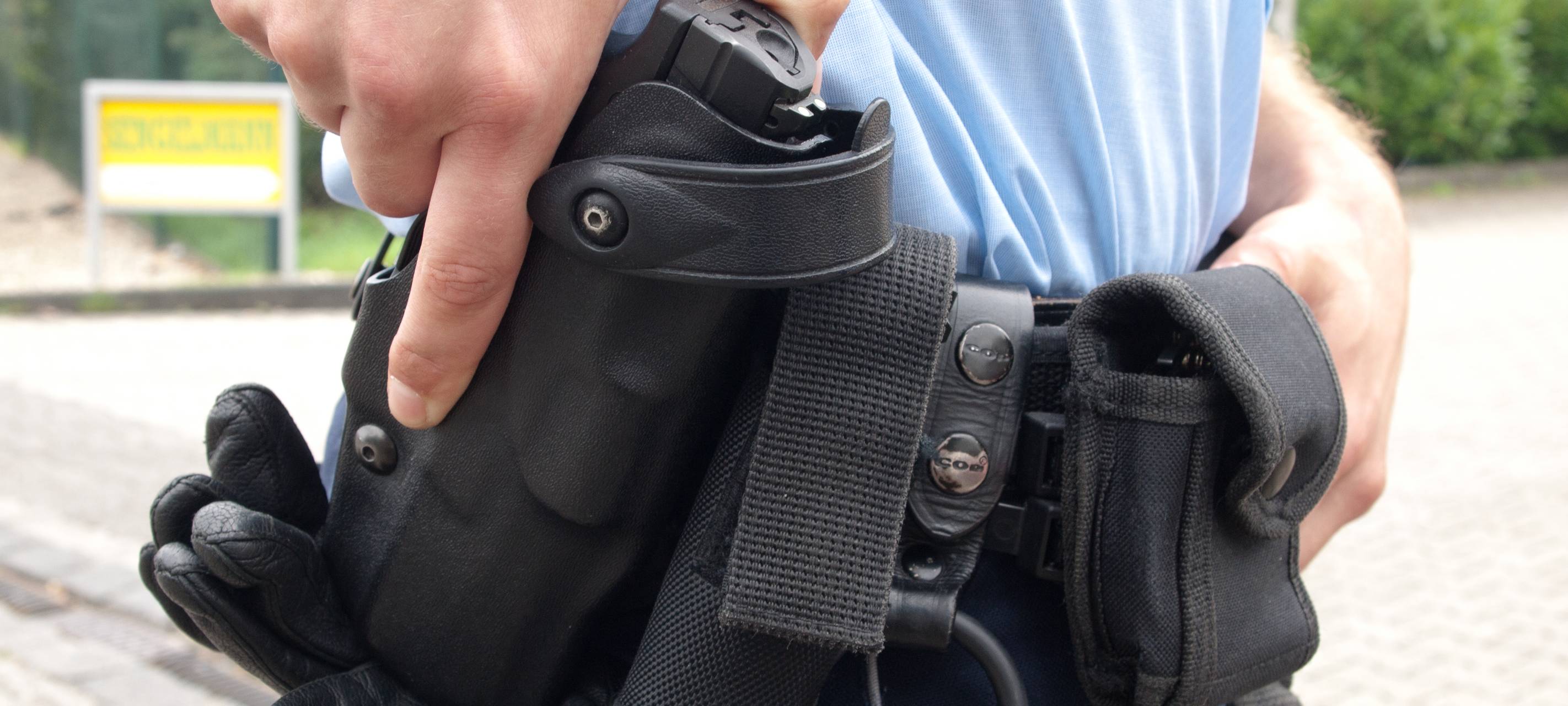 Überfall in Mönchengladbach: Polizei schießt auf Tatverdächtigen