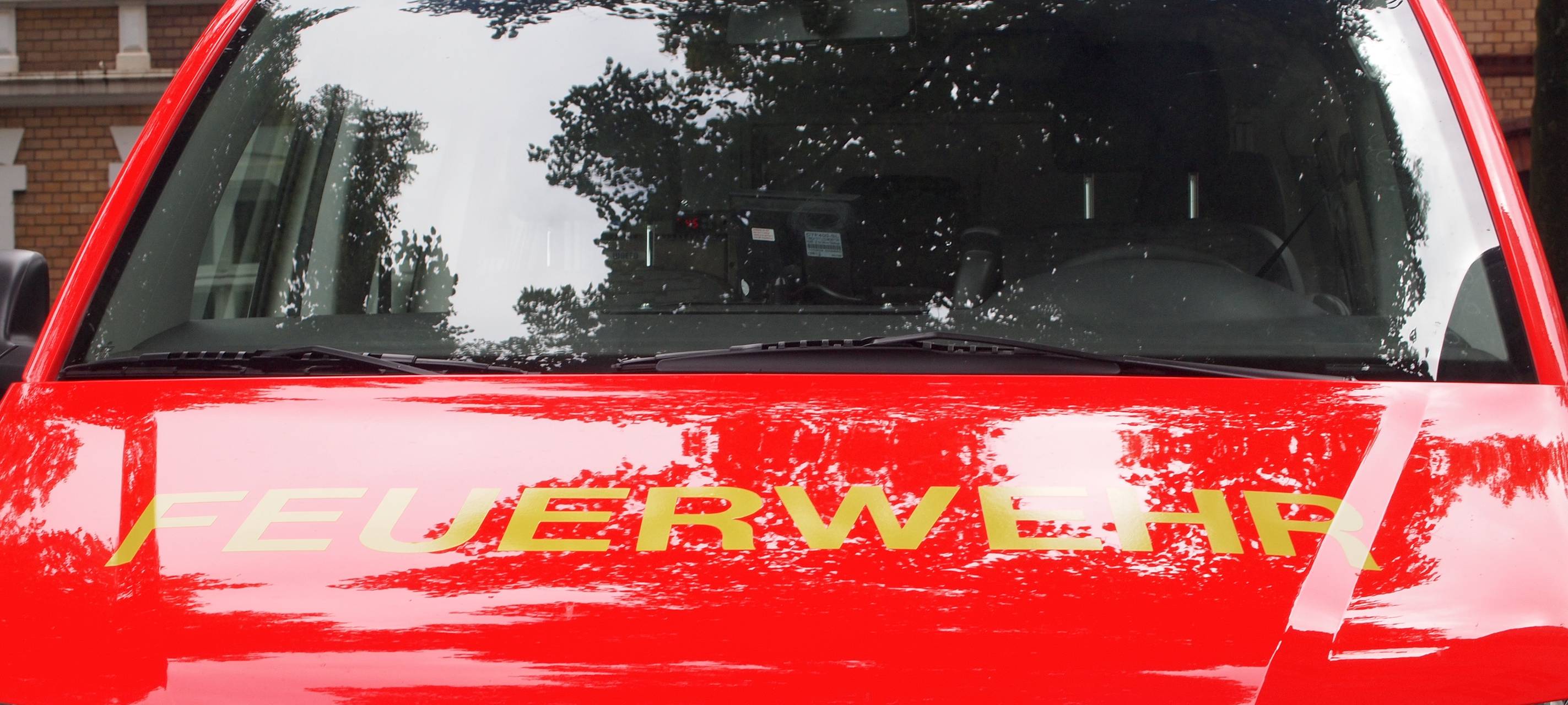 Polizei und Feuerwehr zu tödlichem Sturz