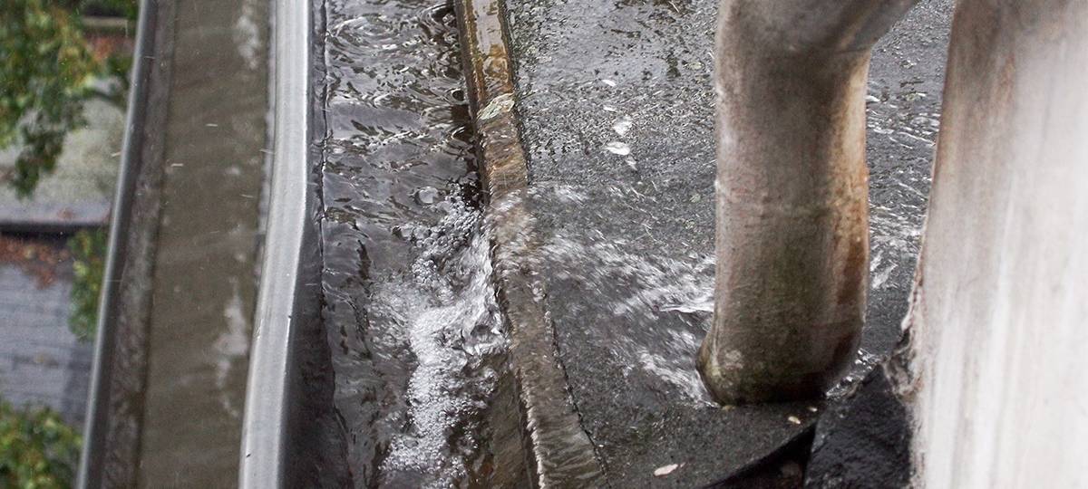 Hunderte Notrufe, mehr als 100 Einsätze durch Gewitter