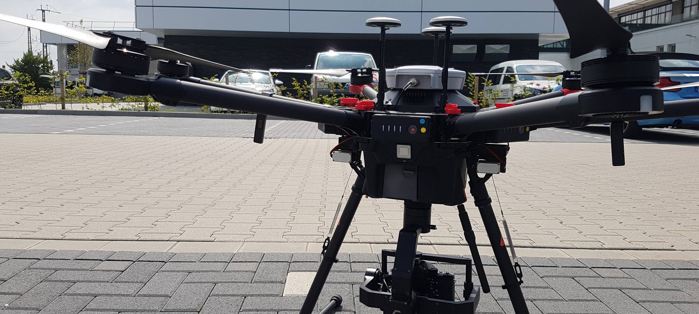 Innenminister stellt Drohnenabwehr für EM im Borussiapark vor