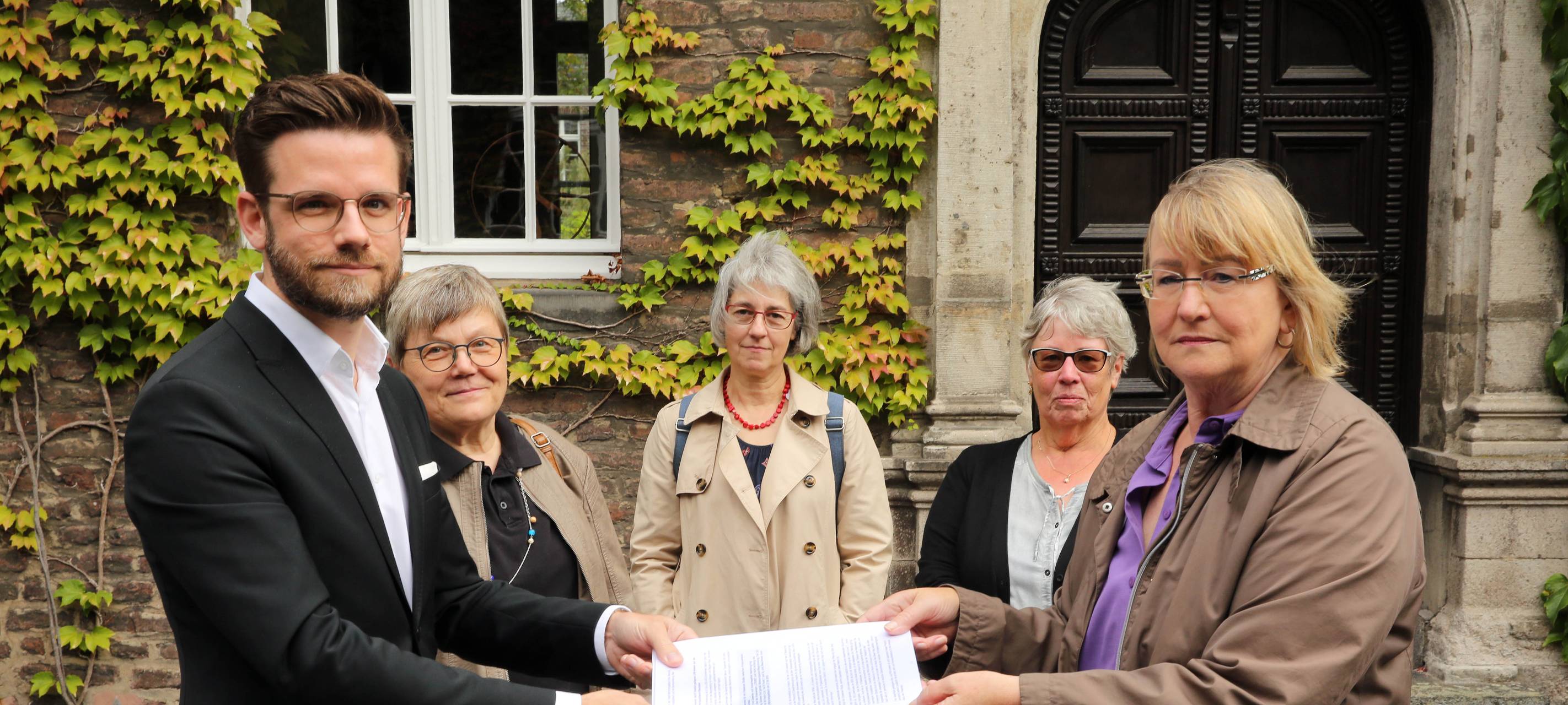 Rheindahlen: Petition gegen LKW-Lärm