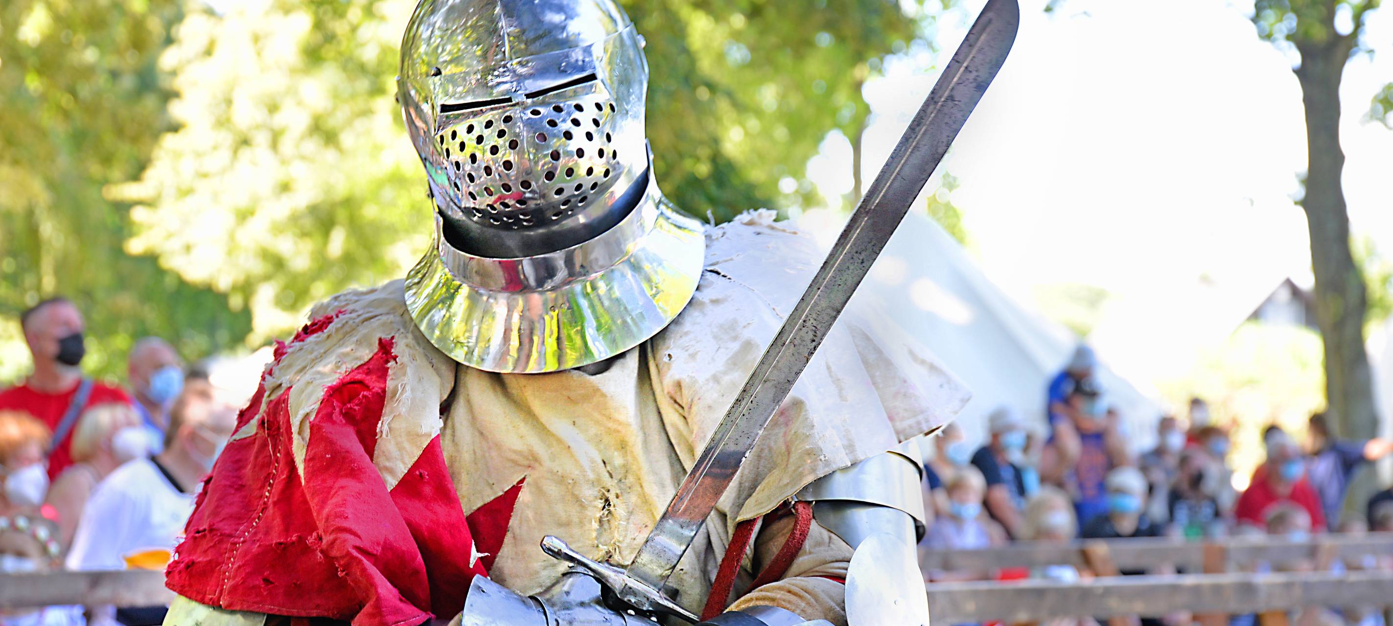 Heute ist Tag zwei des Ritterfestes in Mönchengladbach