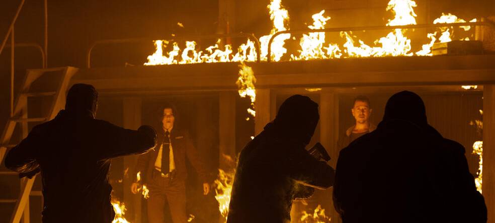 Das Chaos im Gefängnis bricht aus.