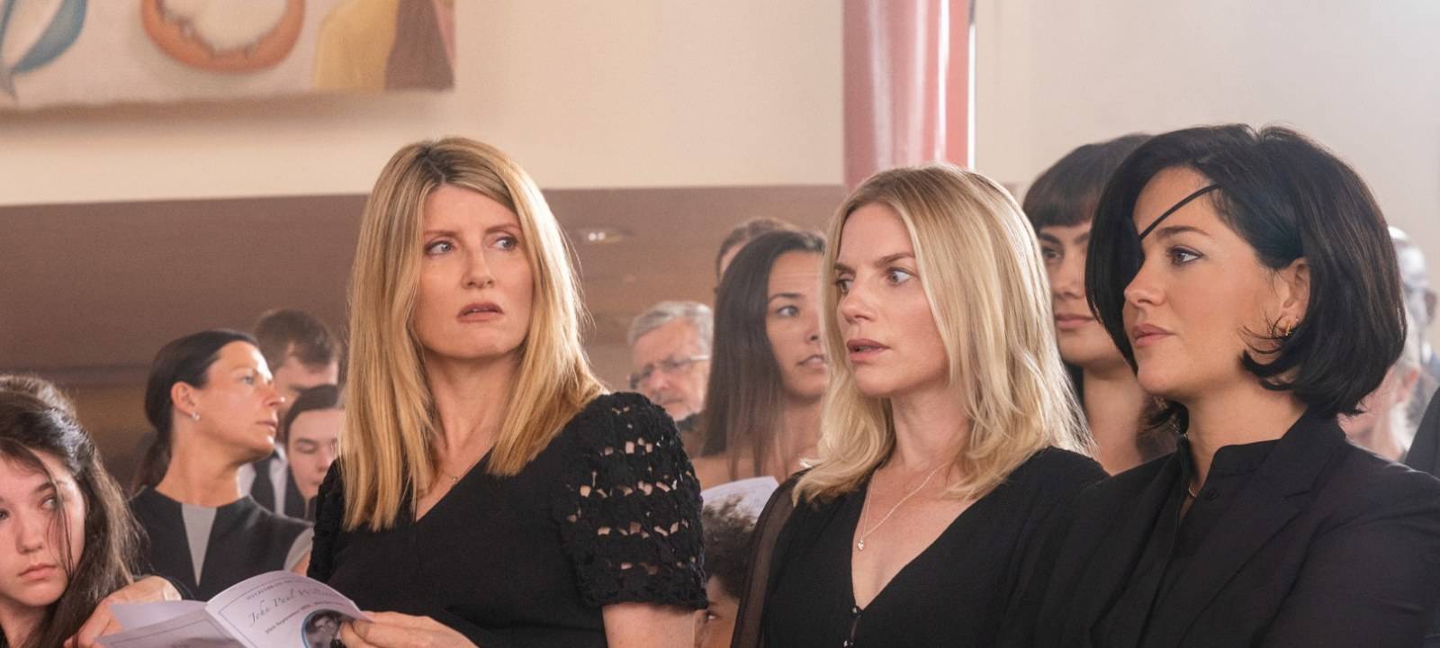 Es wird gegiftet auf der Beerdigung.