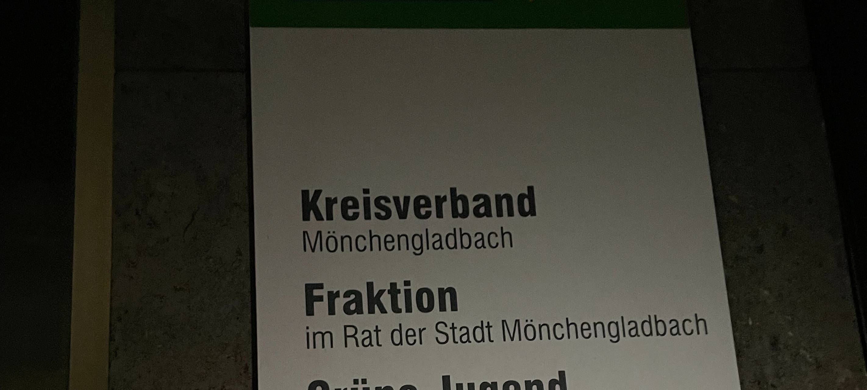 Wieder Schmierereien an Parteigebäude der GRÜNEN