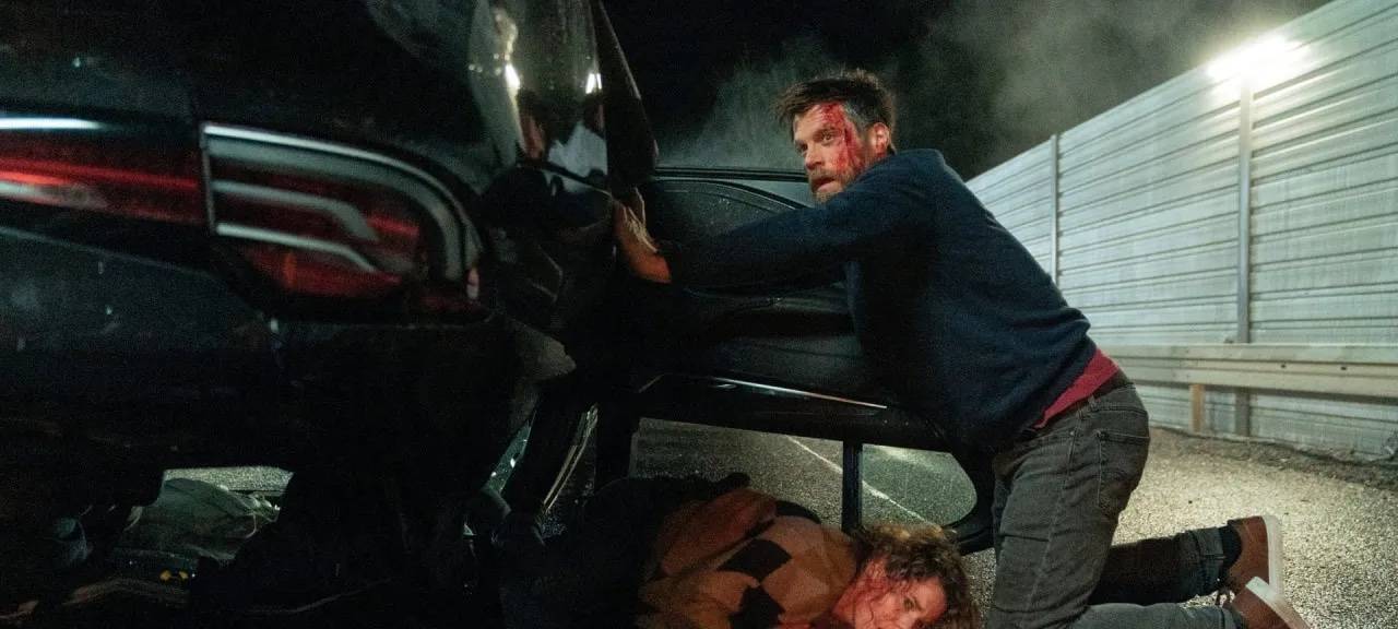 Ali muss kräftig einstecken.