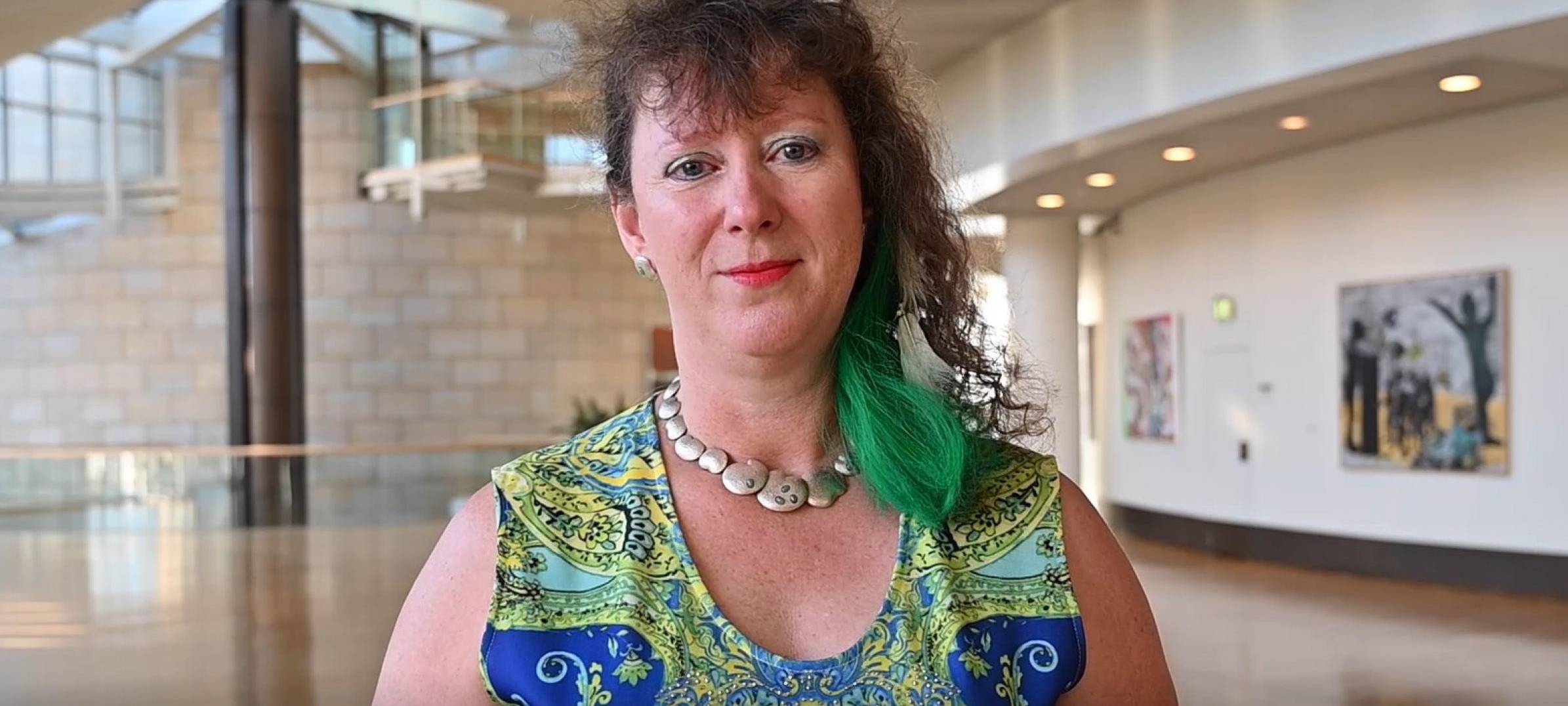 NRW-Sportsekretärin stellt Projekt vor: Schwimmen lernen in Seecontainern