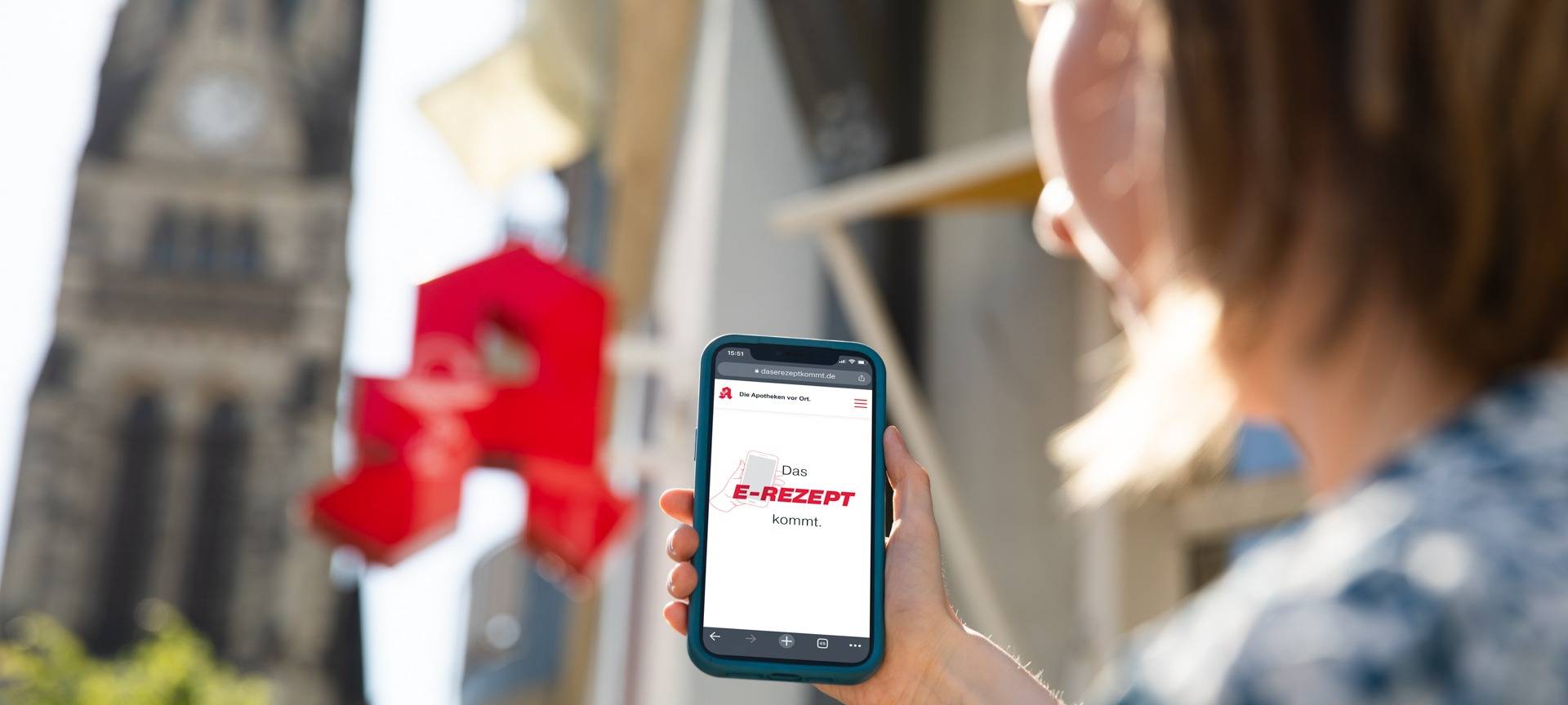 Papier-Rezepte noch beliebter als E-Rezepte