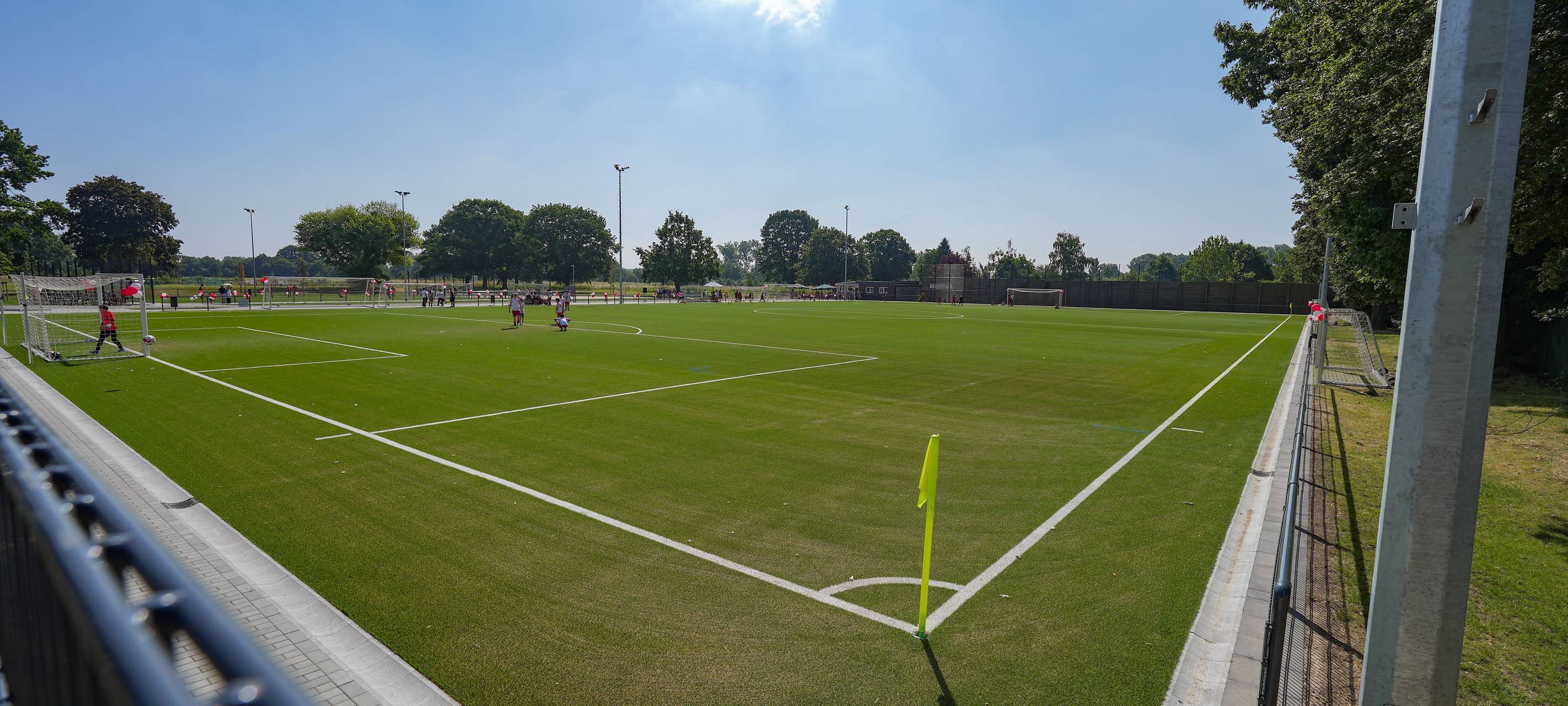Bezirkssportanlage an der Schlossstraße eröffnet