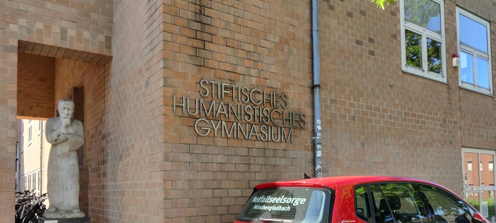 Podiumsdiskussion zu Alltagsrassismus im Huma
