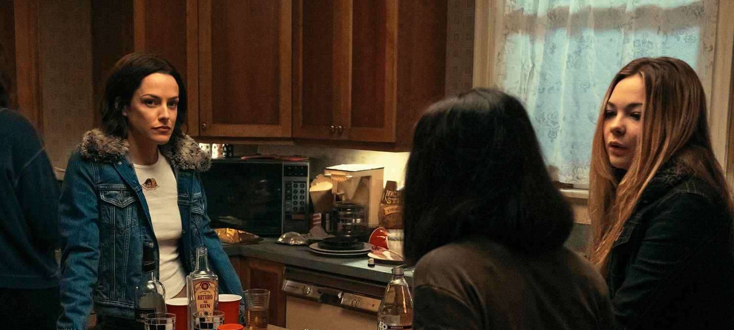 Die beiden Ermittlerinnen haben viele Fragen.