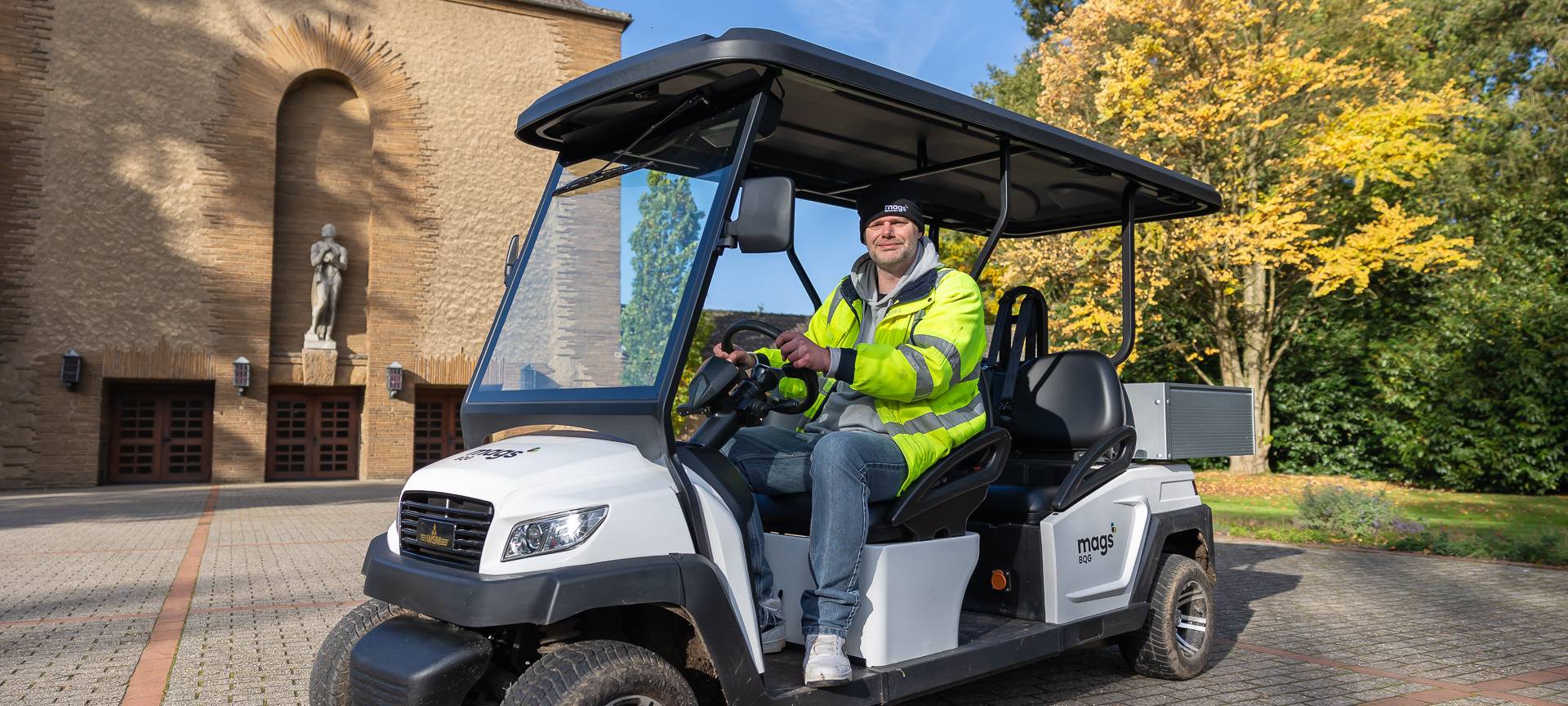 Neues Friedhofstaxi auf dem Hauptfriedhof im Einsatz