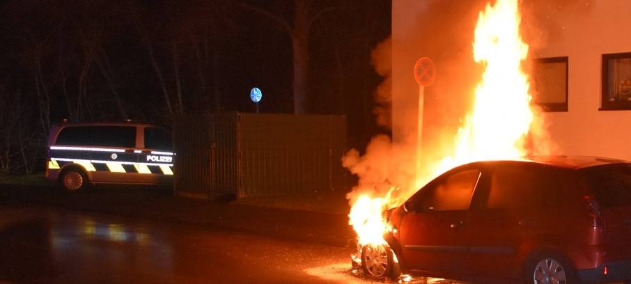 Brandserie an Autos: Mittäter zu Haftstrafe verurteilt