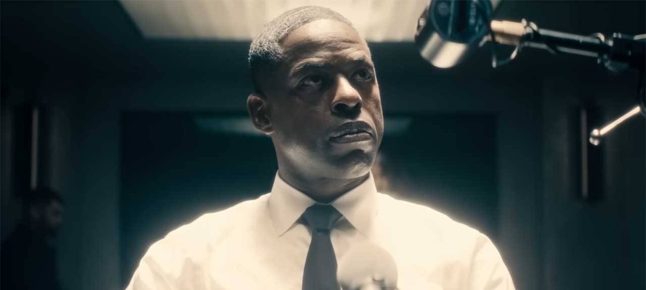 Hat er etwas mit dem Mord am Präsidenten zu schaffen`?