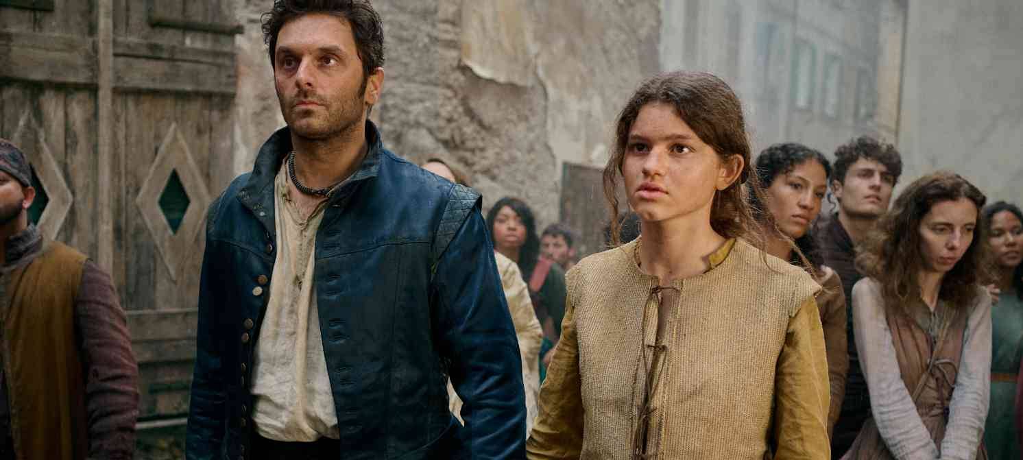 Gemeinsam mit seiner Tochter wird sein Job nicht einfacher.