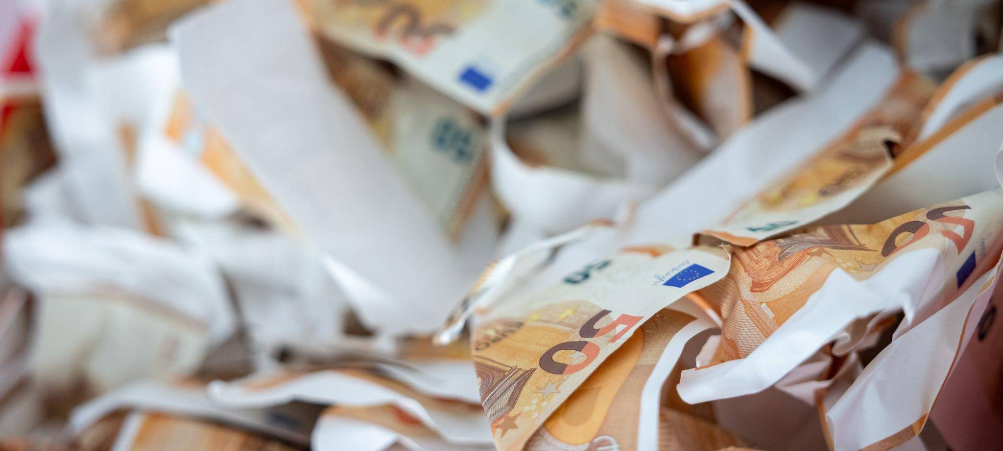 Pressekonferenz zu Geldfälscherei