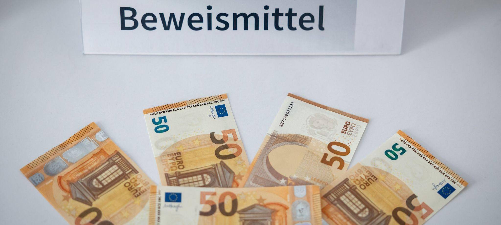 Pressekonferenz zu Geldfälscherei