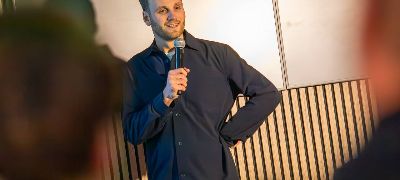 Leon Windscheidt – hautnah: Ein unvergesslicher Abend für Aktion Lichtblicke