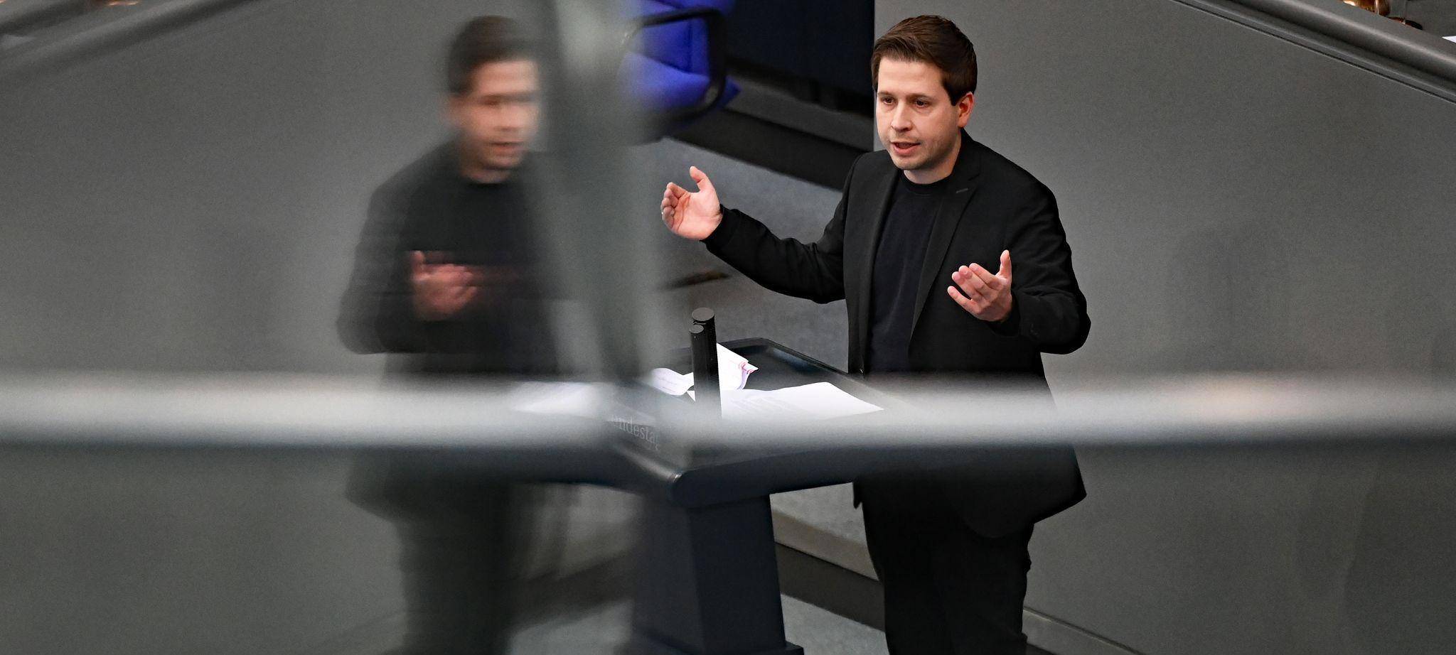 Kühnert für kleine Altersbezüge für Abgeordnete