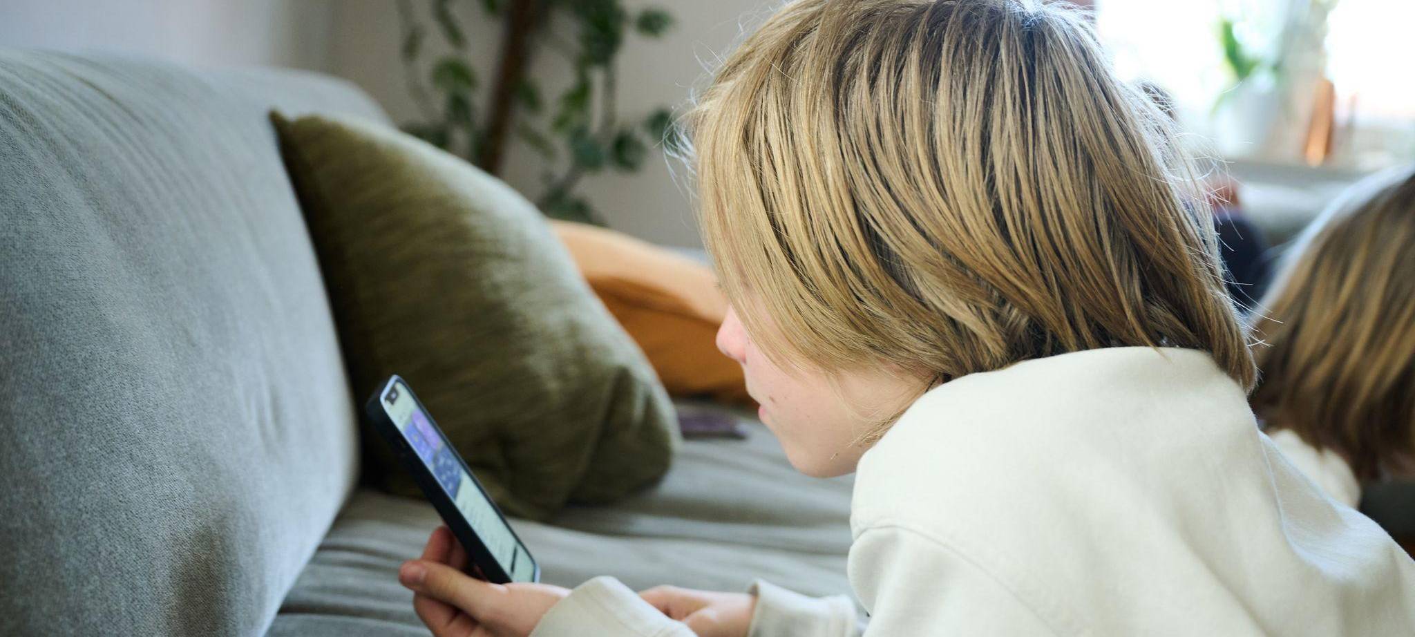 Kinder und Smartphones