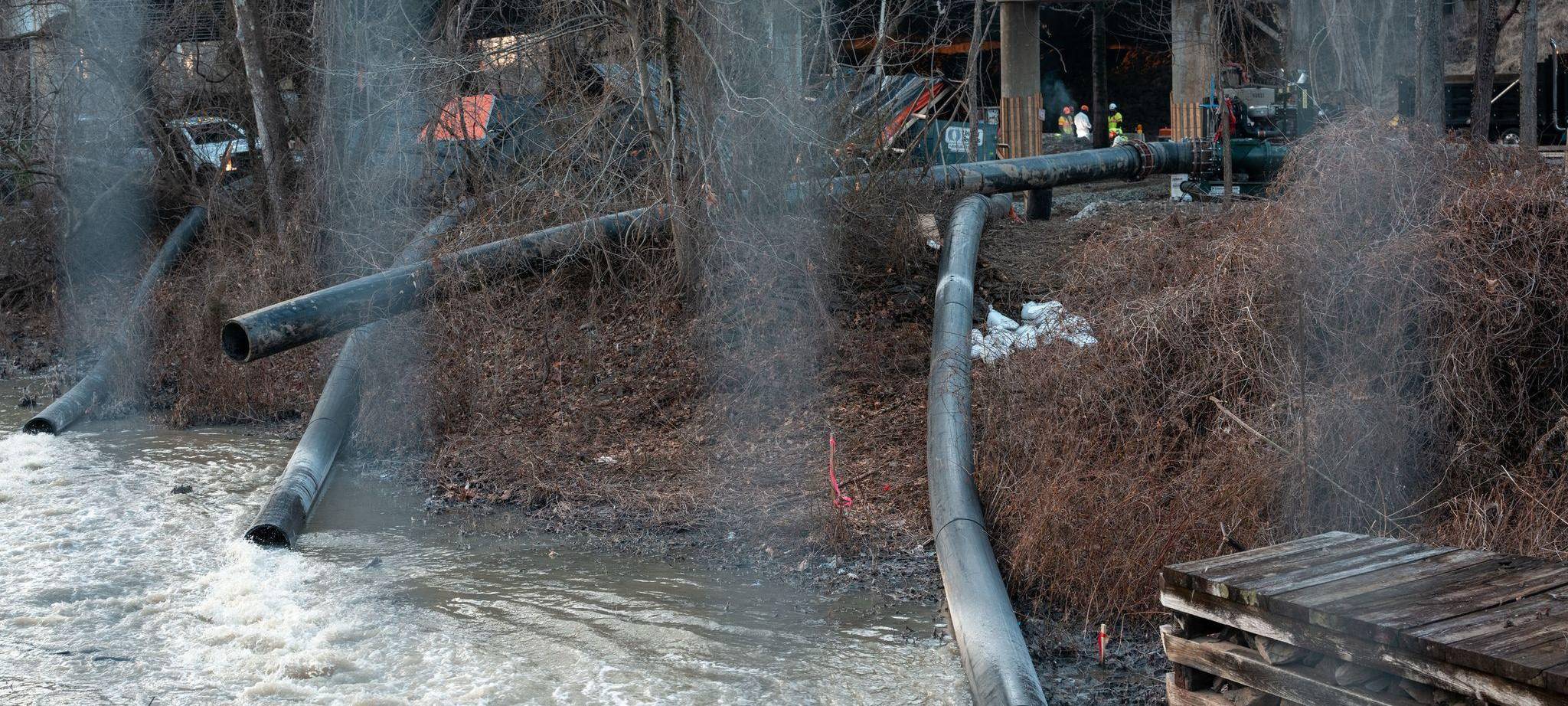 Abwasser im Fluss Potomac