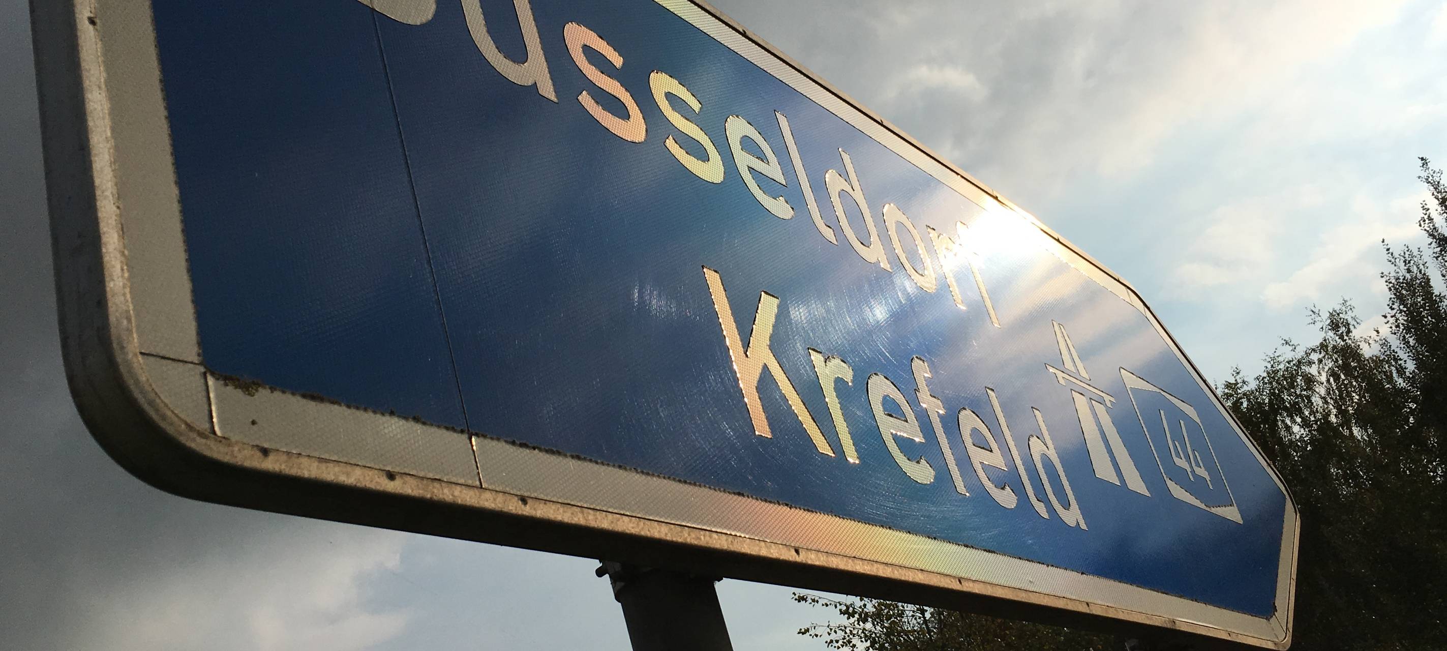 Sperrung auf der A44 MG-Ost