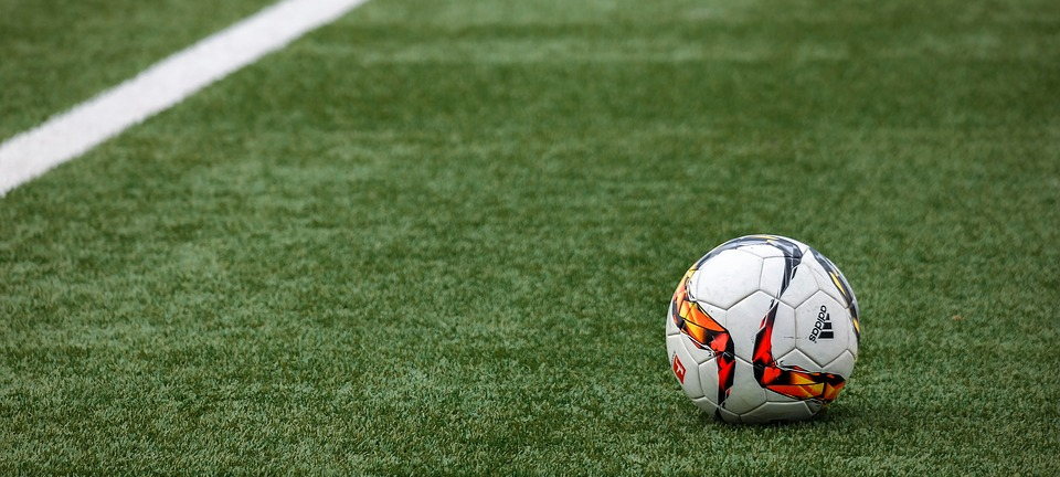 Kunstrasen mit Korkgranulat für Rönneter