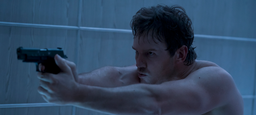 Reece greift zur Waffe.